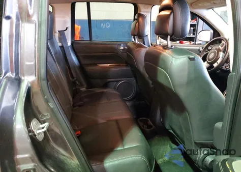 2015 Jeep Compass Latitude z USA, uszkodzony, nr VIN 1C4NJCEA2FD334747